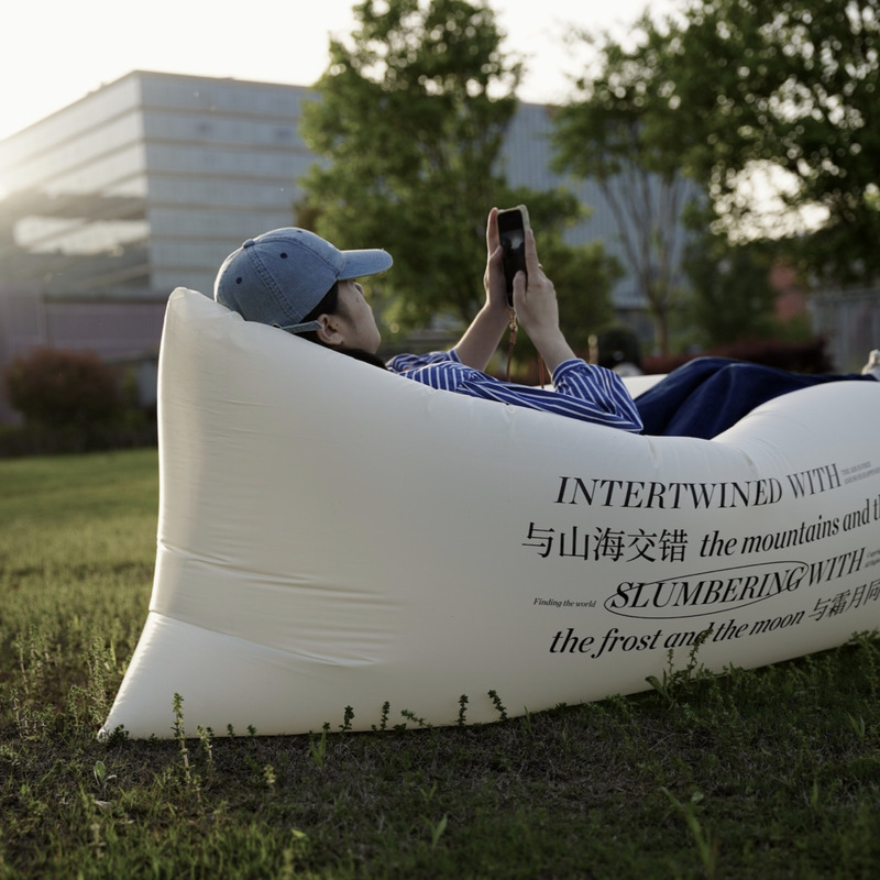 Opblaasbare bank voor liggen e - Outdoor Adventure Festival recensie en prijs